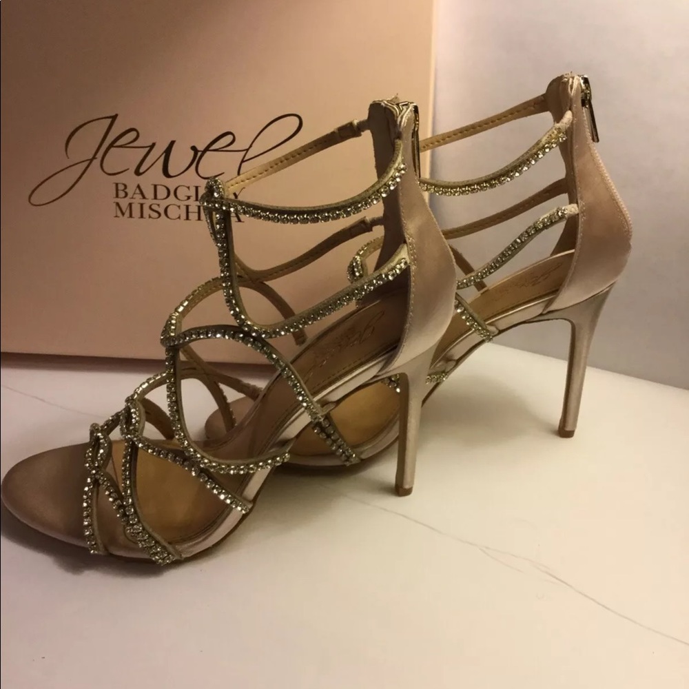 Beautiful Jewel Badgley Mischka Shoes Size 7